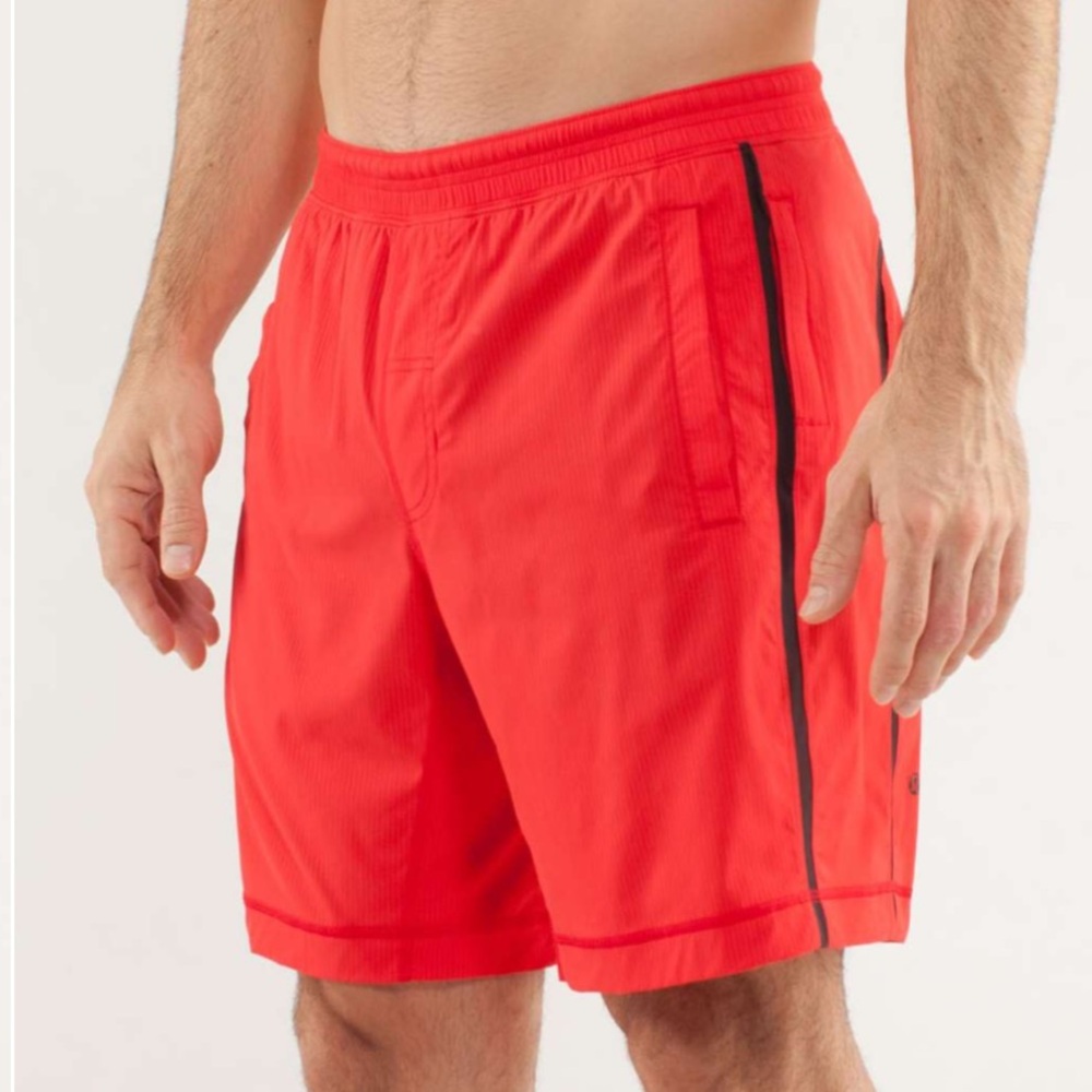 Lululemon Run: Response Short in color Love Red / Soot men’s size small